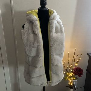 Maurices reversible Winter vest
